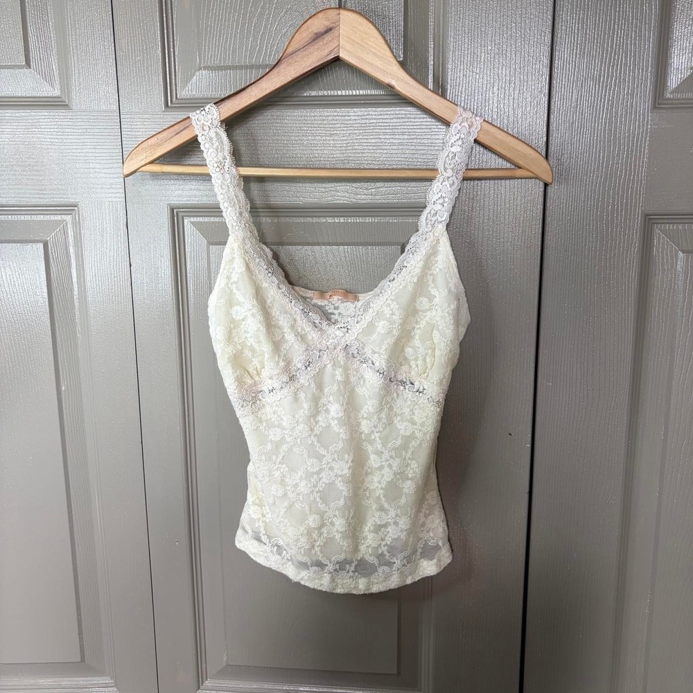 Forever 21 Cream Lace Cami Top Y2K Cottagecore Floral V-Neck Small